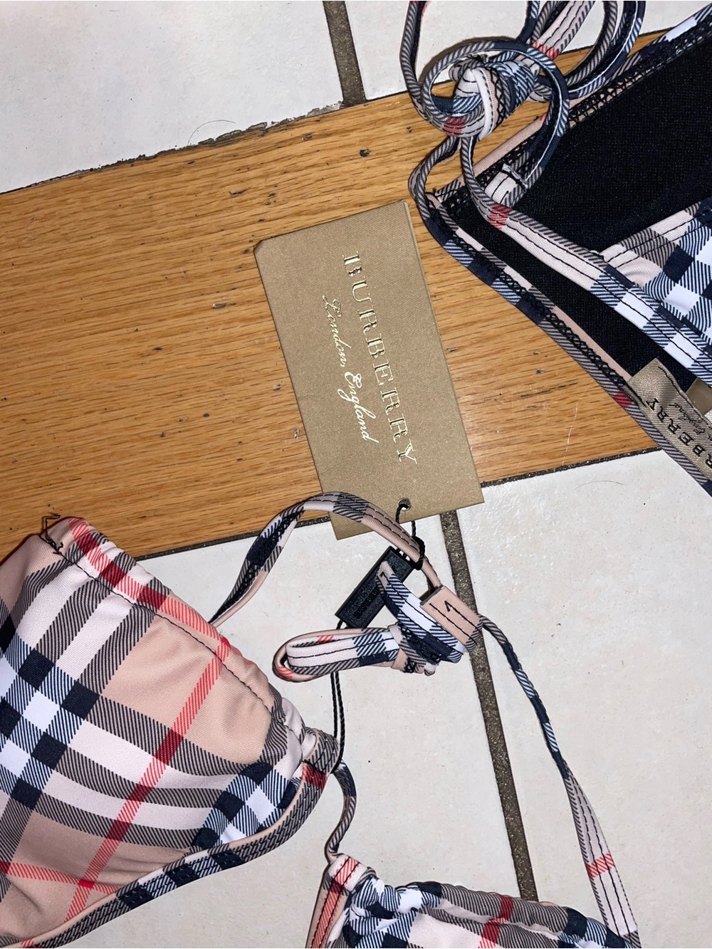 Burberry women’s size small Petique Plaid Bikini in Beige, - Picture 3 of 5